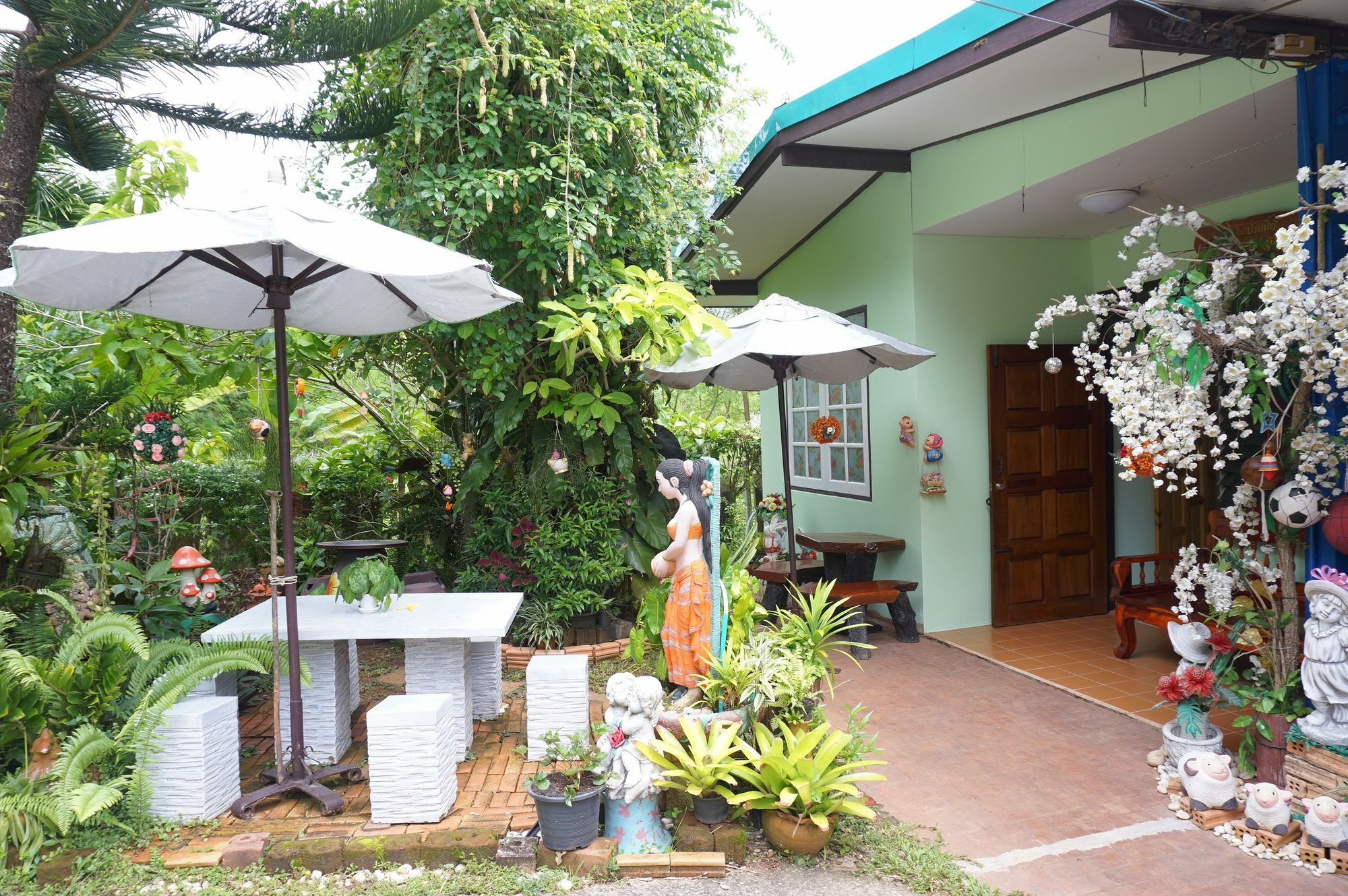 Garden Homestay Σούρατ Τανί Εξωτερικό φωτογραφία